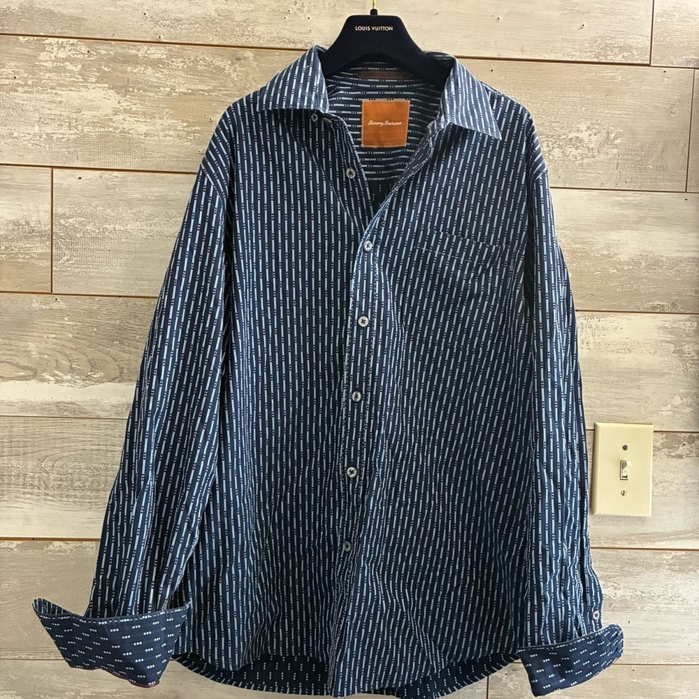 Tommy Bahama Button Down